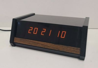 A Heathkit &quot;computerized&quot; digital clock from 1974.